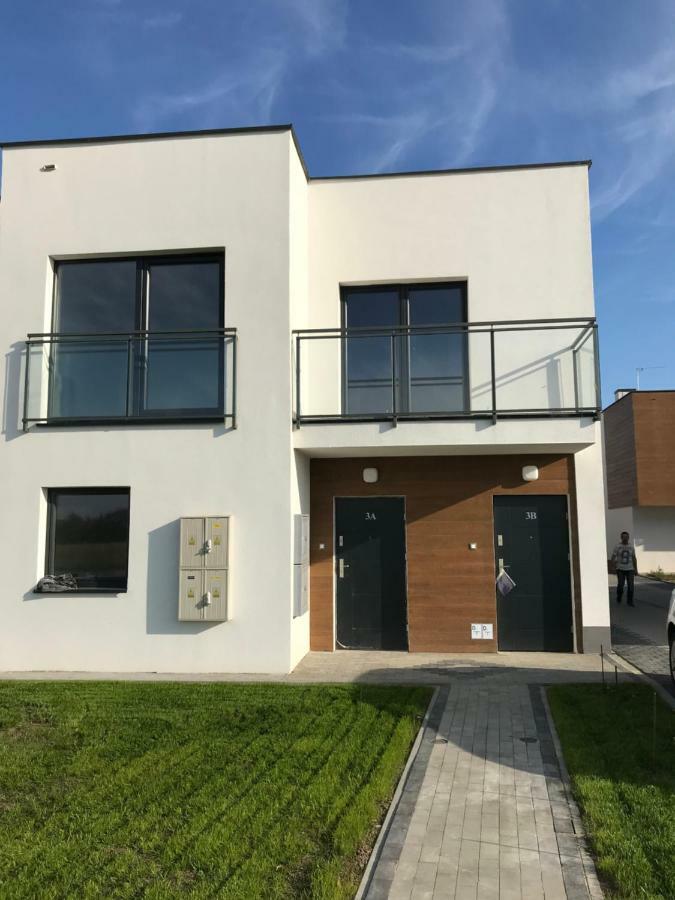Lawendowy Zakatek - Klimatyzacja - Ogrodek - Prywatny Parking Apartment Rzeszow Ngoại thất bức ảnh