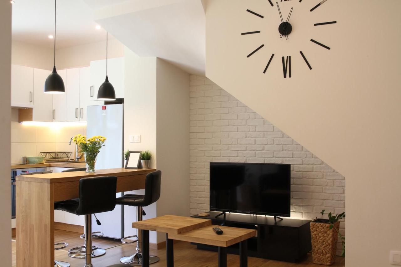 Lawendowy Zakatek - Klimatyzacja - Ogrodek - Prywatny Parking Apartment Rzeszow Ngoại thất bức ảnh