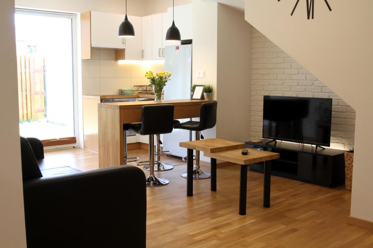 Lawendowy Zakatek - Klimatyzacja - Ogrodek - Prywatny Parking Apartment Rzeszow Ngoại thất bức ảnh