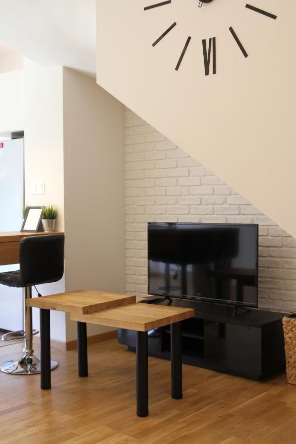 Lawendowy Zakatek - Klimatyzacja - Ogrodek - Prywatny Parking Apartment Rzeszow Ngoại thất bức ảnh