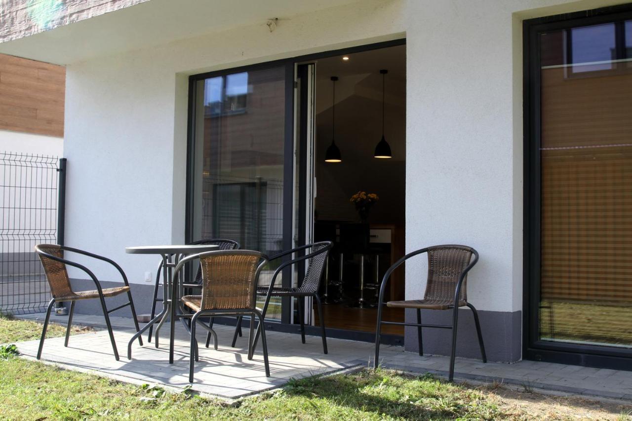 Lawendowy Zakatek - Klimatyzacja - Ogrodek - Prywatny Parking Apartment Rzeszow Ngoại thất bức ảnh