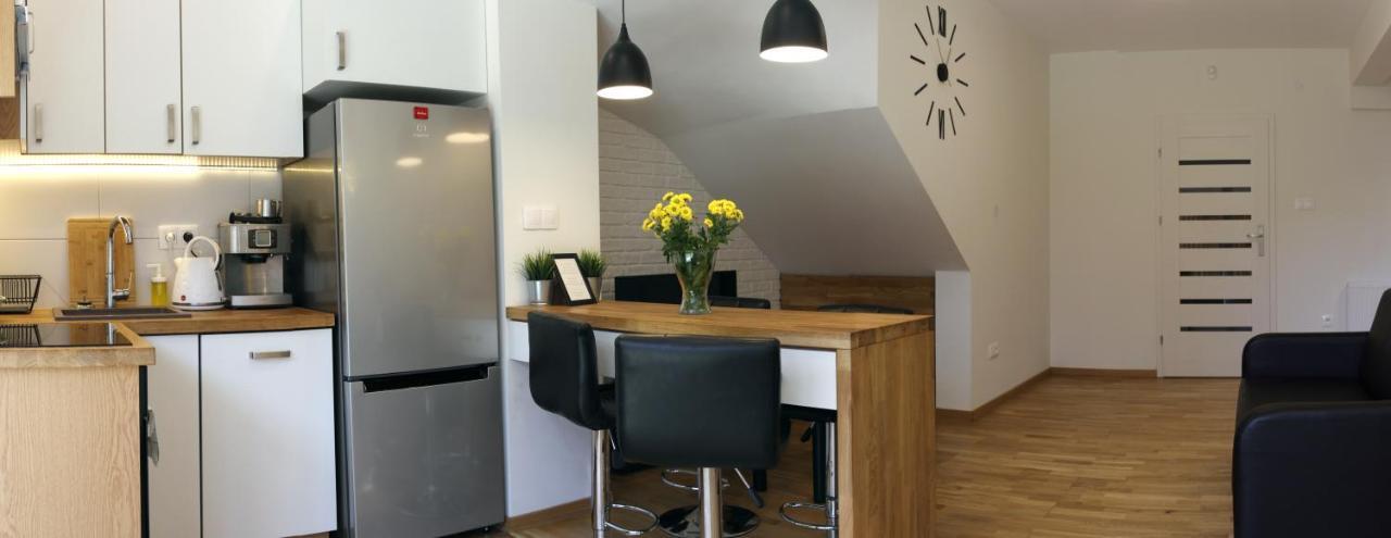 Lawendowy Zakatek - Klimatyzacja - Ogrodek - Prywatny Parking Apartment Rzeszow Ngoại thất bức ảnh